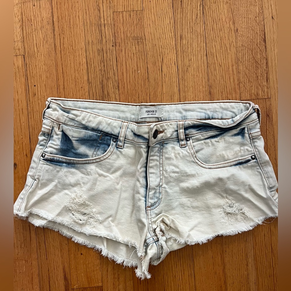 Forever 21 Shorts Low Rise Denim Distressed Jean Frayed Hem